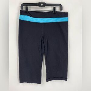 Women’s Pull On Capri Workout Pants size Large Black with Blue Band